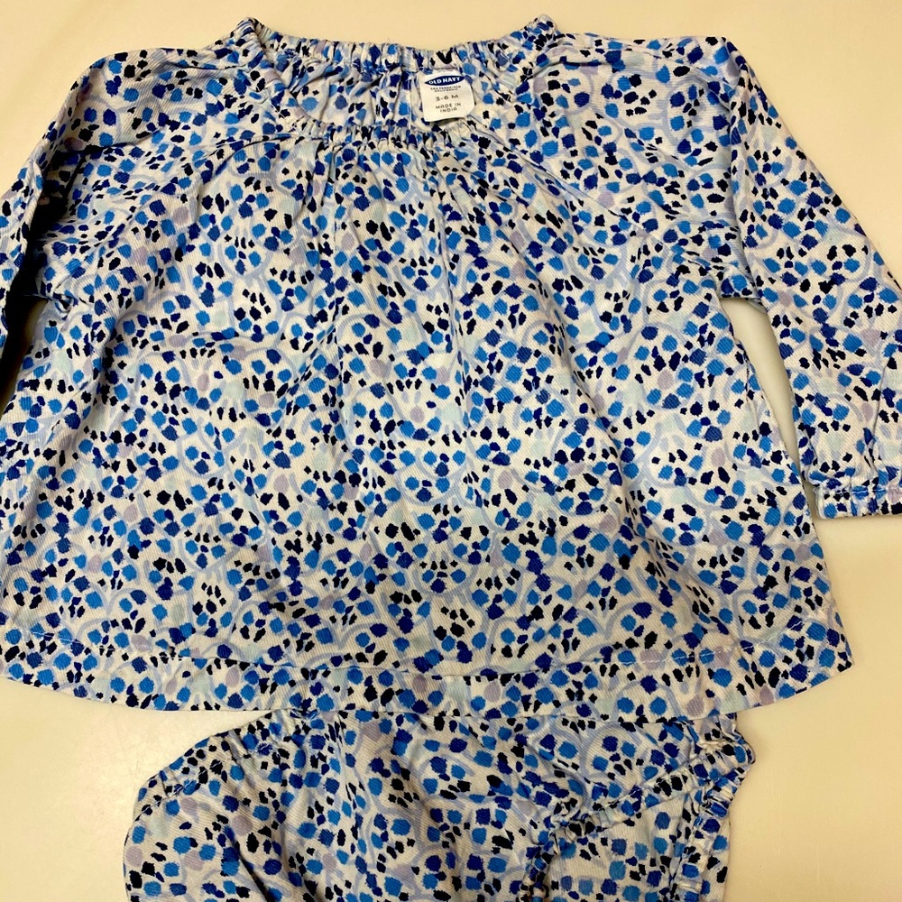 3-6 mo dress. Blues and white print